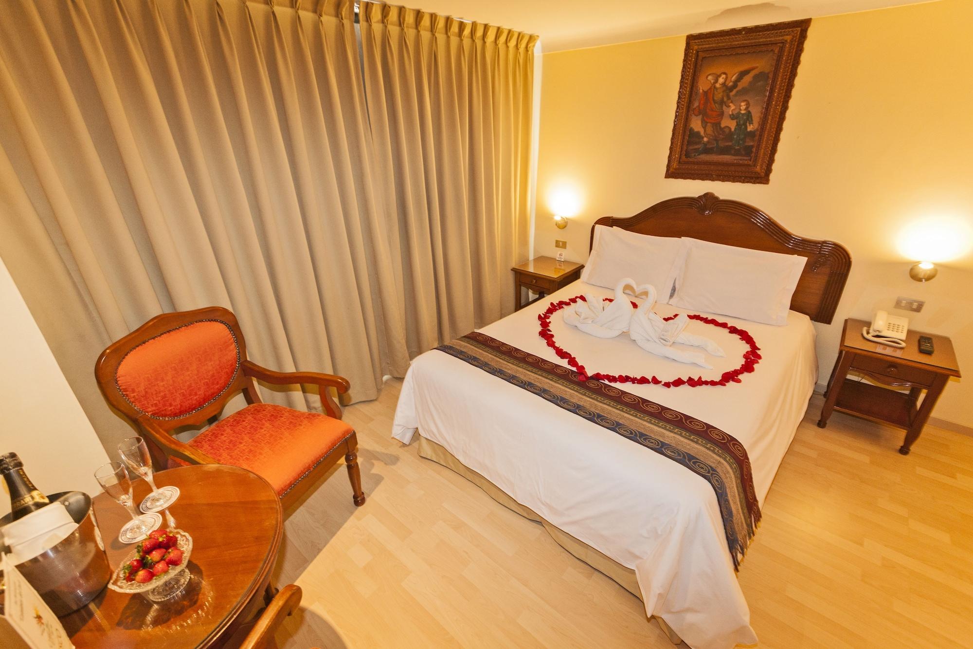 Hotel Agustos كوسكو المظهر الخارجي الصورة