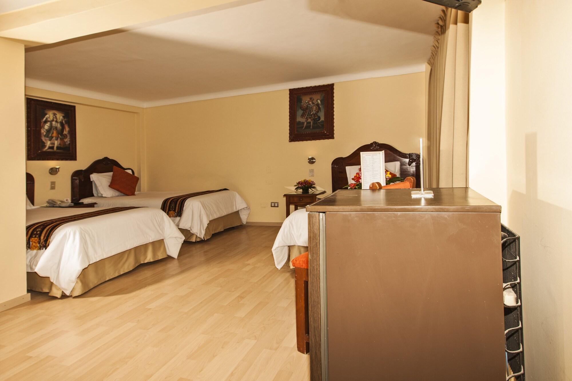 Hotel Agustos كوسكو المظهر الخارجي الصورة
