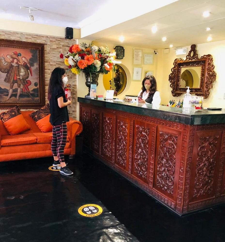 Hotel Agustos كوسكو المظهر الخارجي الصورة