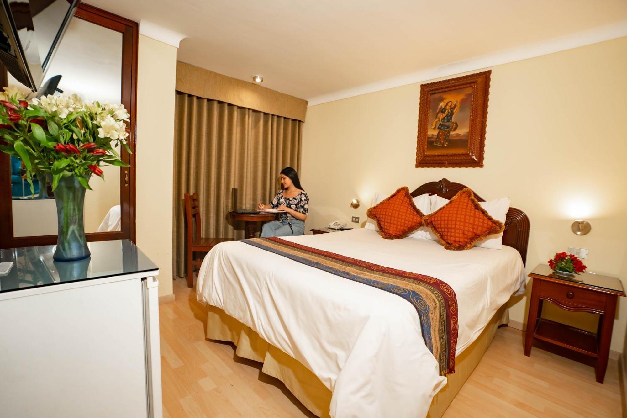 Hotel Agustos كوسكو المظهر الخارجي الصورة