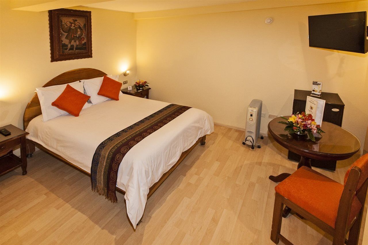 Hotel Agustos كوسكو المظهر الخارجي الصورة
